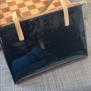 Arcadia black tote with red trim